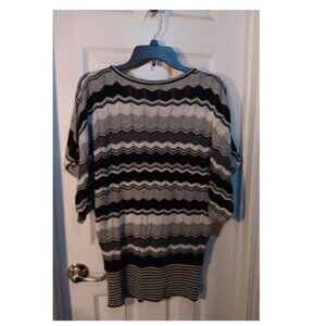 Brittany Black, black and gray knit top size Large, women's